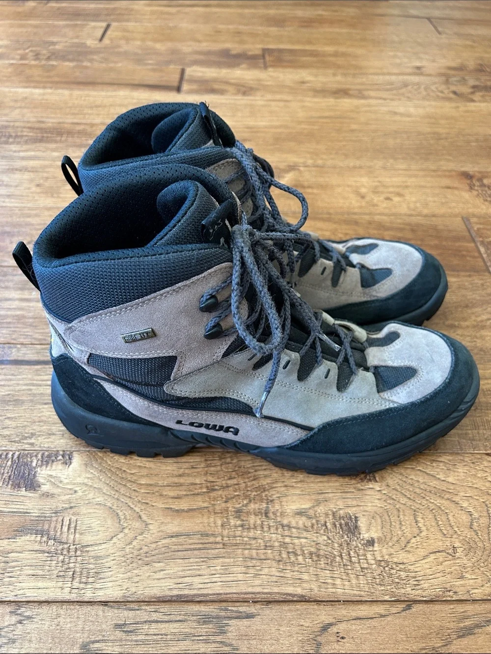 Lowa GTX Mid Hiking Boots Waterproof Leather Tan Black Mens Size 12